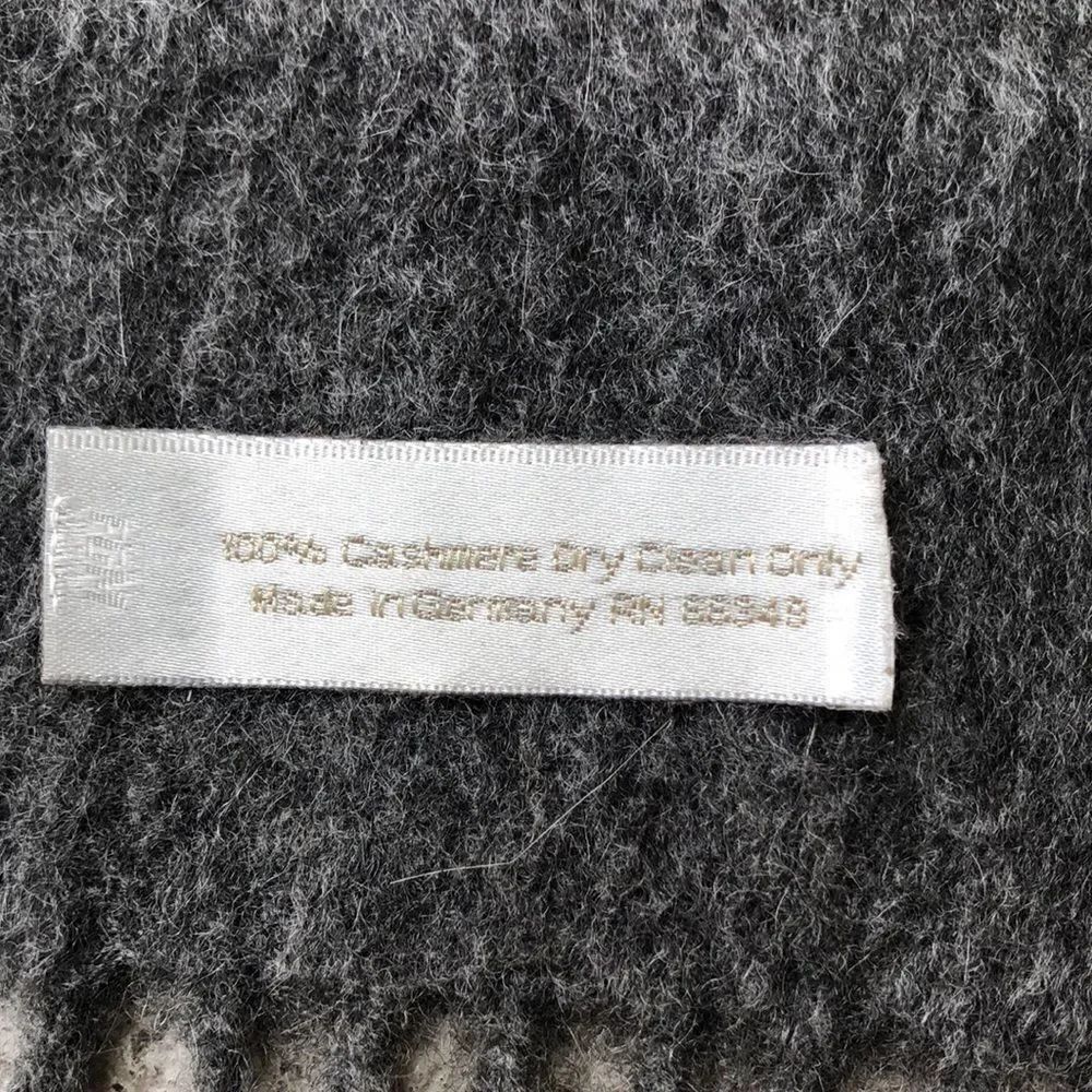 Cashmere Scarf   - Picture 3 of 3